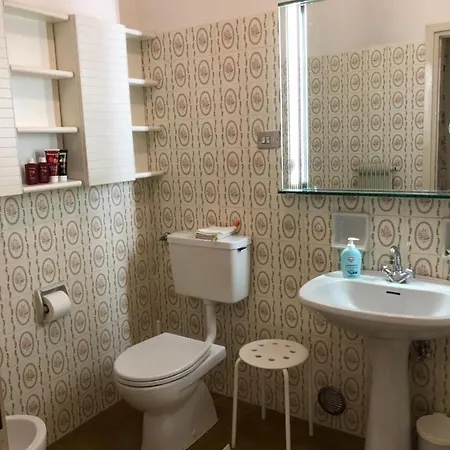 Pino A Centro Con Box Holiday home *